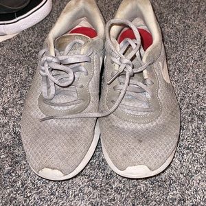 Women’s nikes